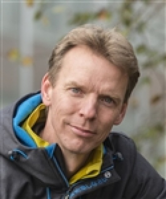 Dr. Rolf Nijsse